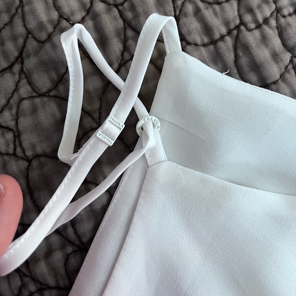 DISCOUNTED SHIPPING 📦 Aritzia Talula flowy top - Picture 5 of 6